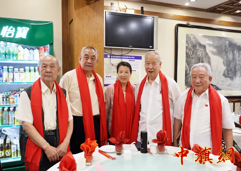 赵春毅 (37).png 图片